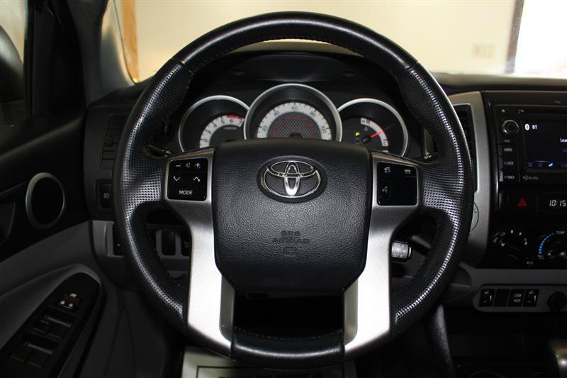 Used 2013 Toyota Tacoma 4x4 Double Cab w/ Limited Pkg image 16