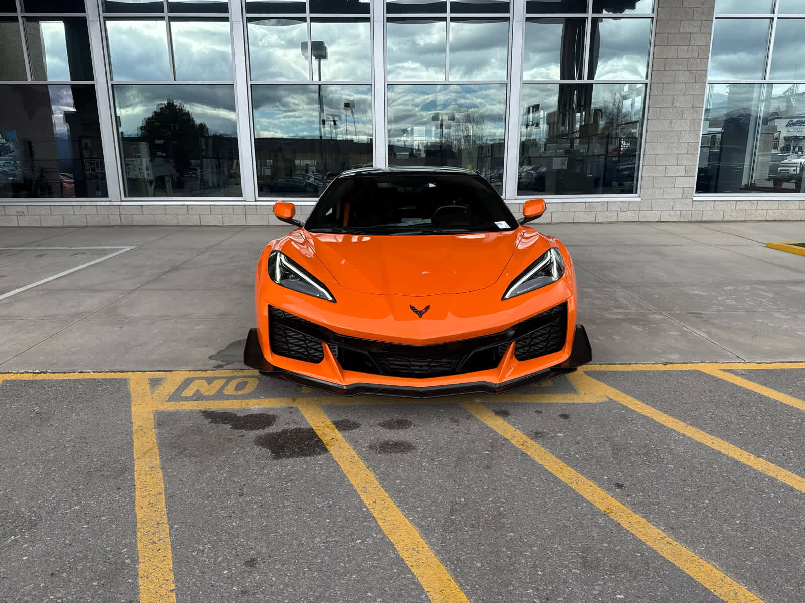 Used 2023 Chevrolet Corvette Z06 w/ Z07 Performance Package image 2