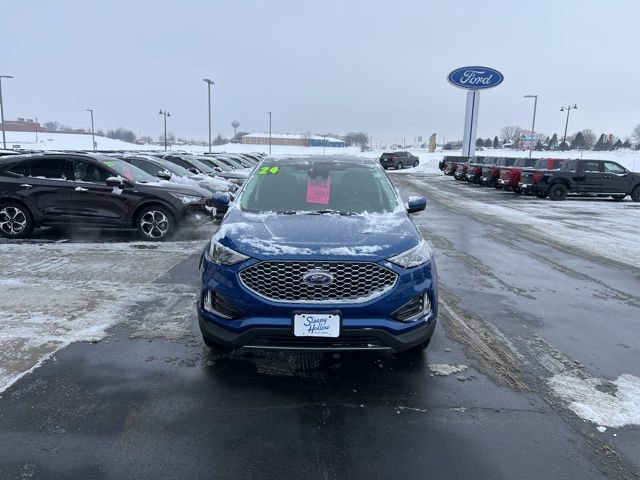 Used 2024 Ford Edge SEL w/ Convenience Package image 2