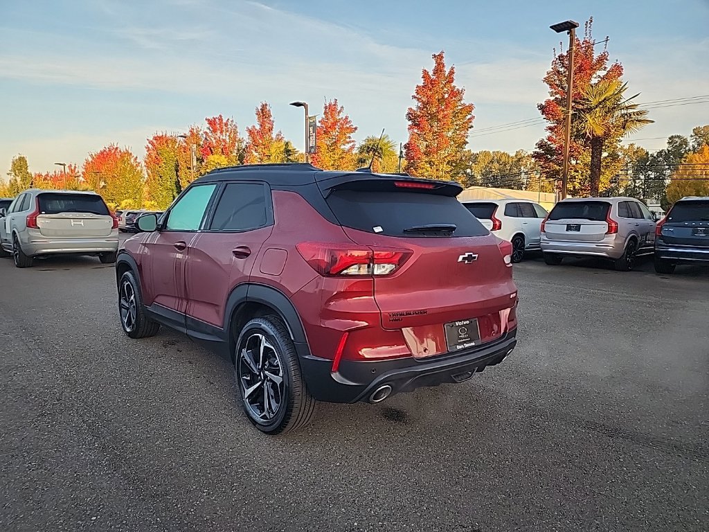 Used 2023 Chevrolet TrailBlazer RS w/ Sun and Liftgate Package AWD/4WD image 3