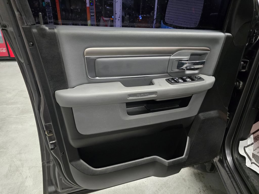 Used 2019 RAM 1500 Warlock AWD/4WD image 16
