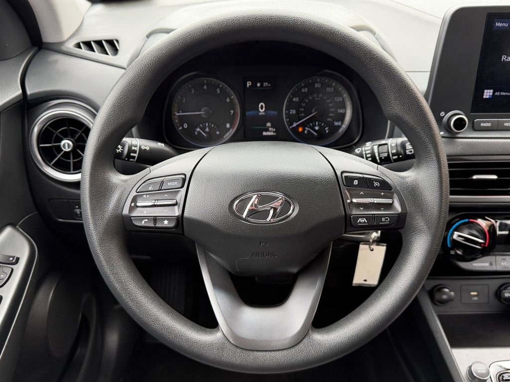 Used 2022 Hyundai Kona SE image 15