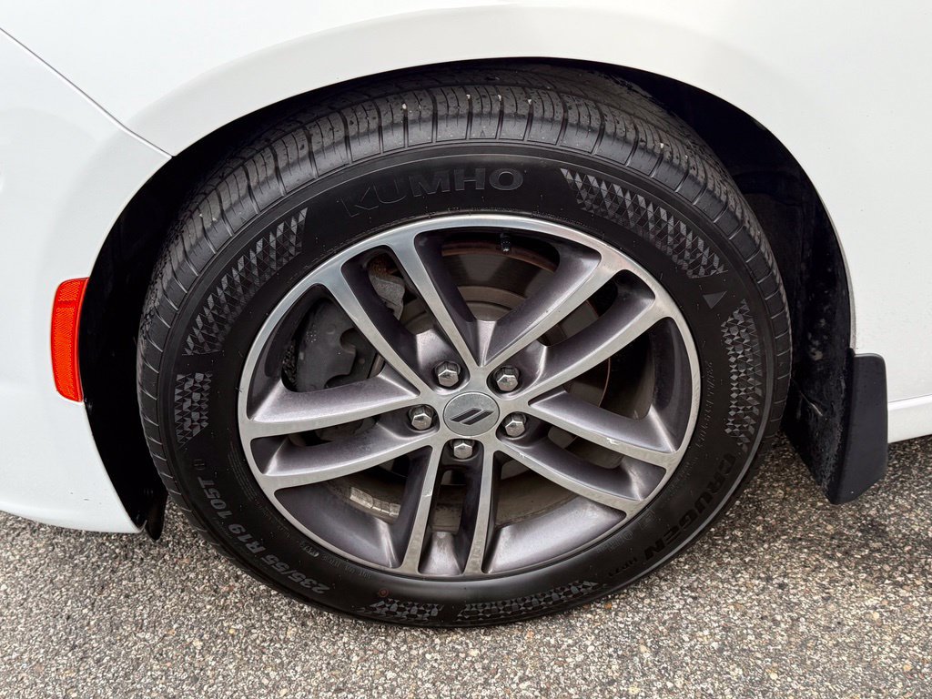 Used 2019 Dodge Charger SXT w/ Cold Weather Package AWD/4WD image 6