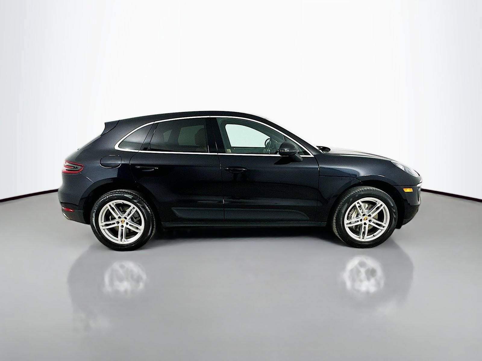 Used 2017 Porsche Macan S AWD/4WD image 4