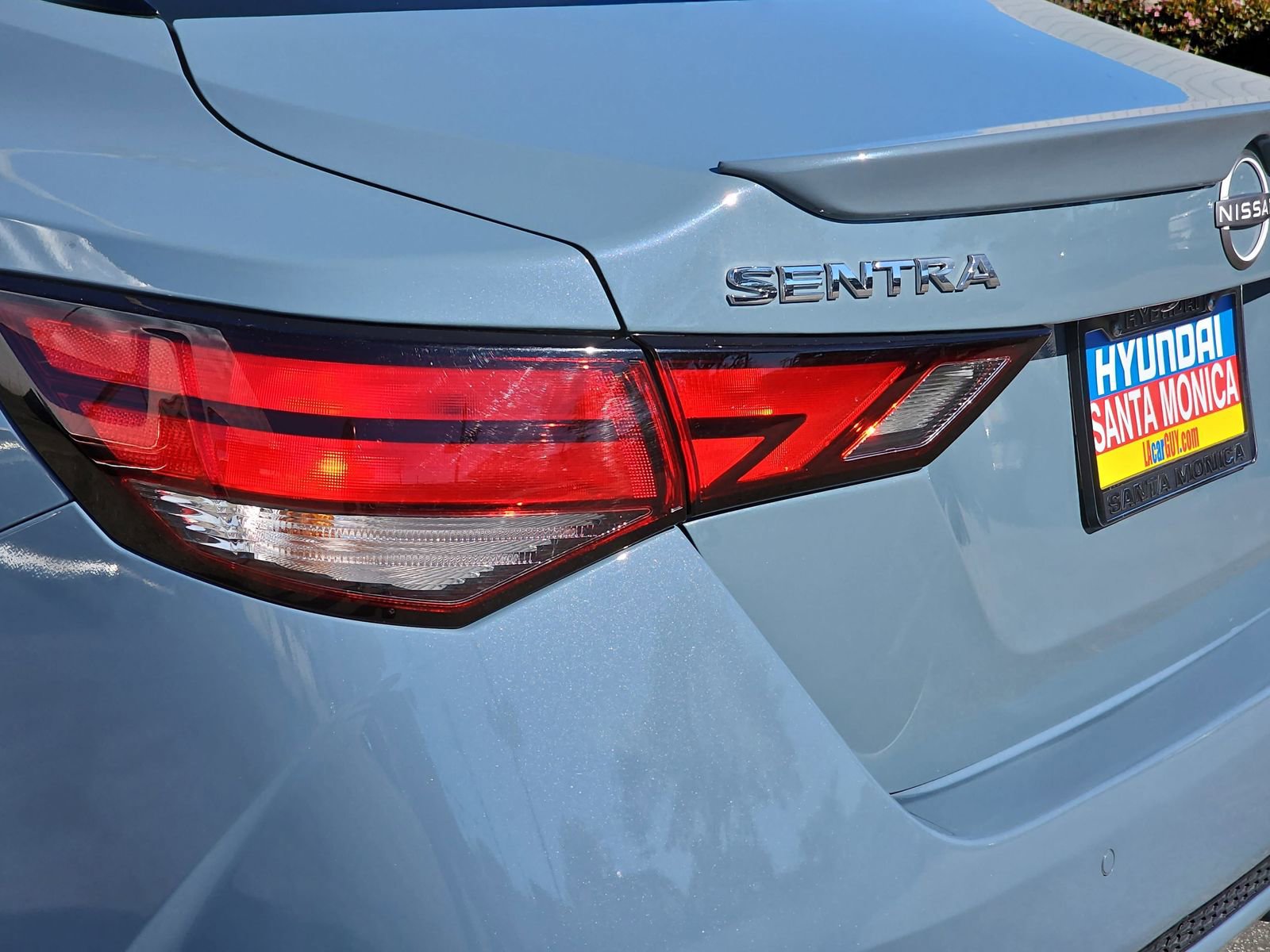 Used 2025 Nissan Sentra SV w/ SV Premium Package image 39