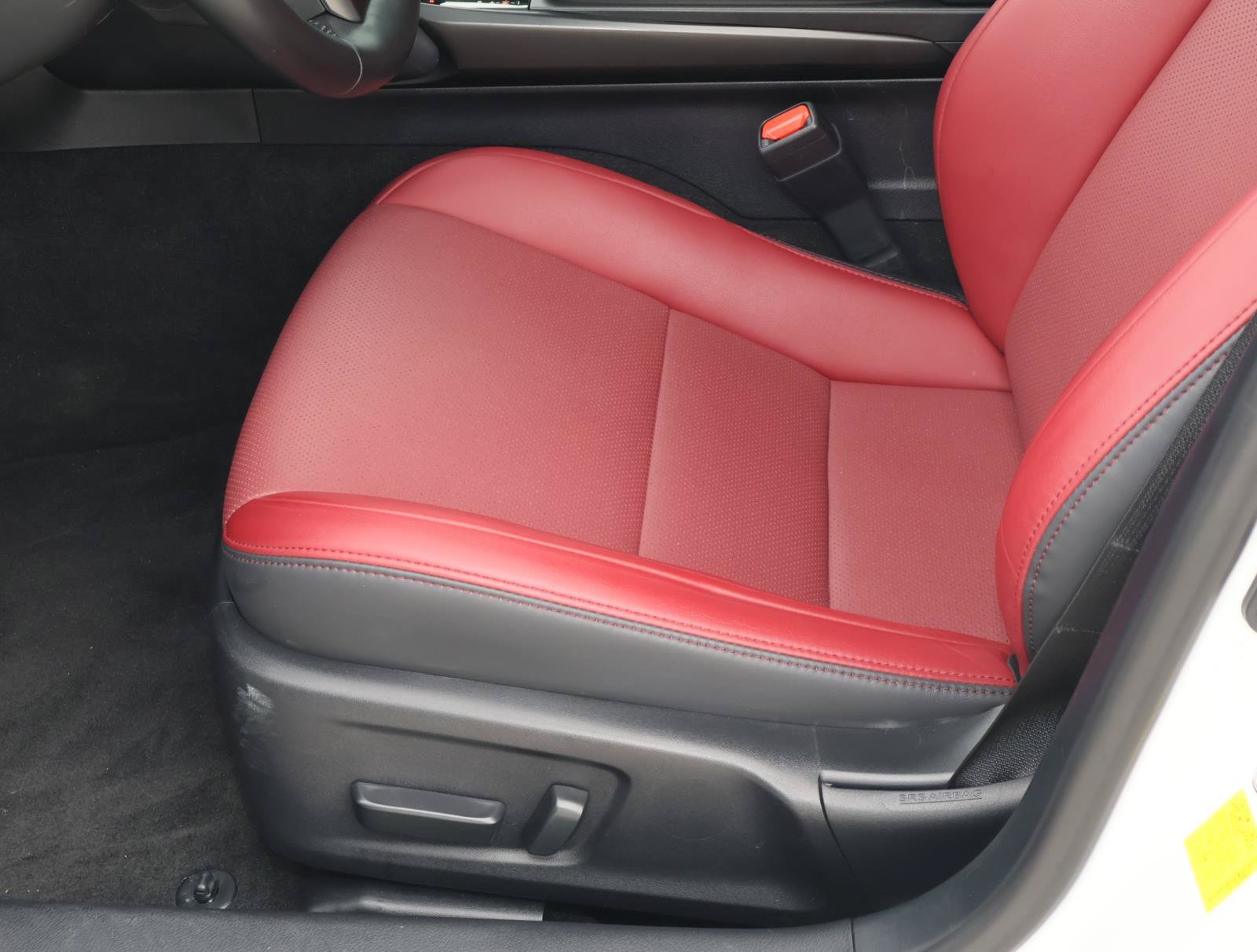 Used 2025 Lexus IS 350 F Sport RWD image 14