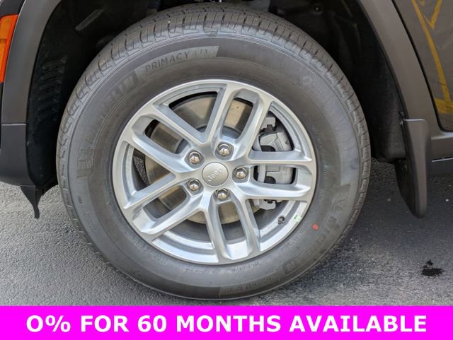 New 2025 Jeep Grand Cherokee L Laredo w/ Luxury Tech Group I image 31