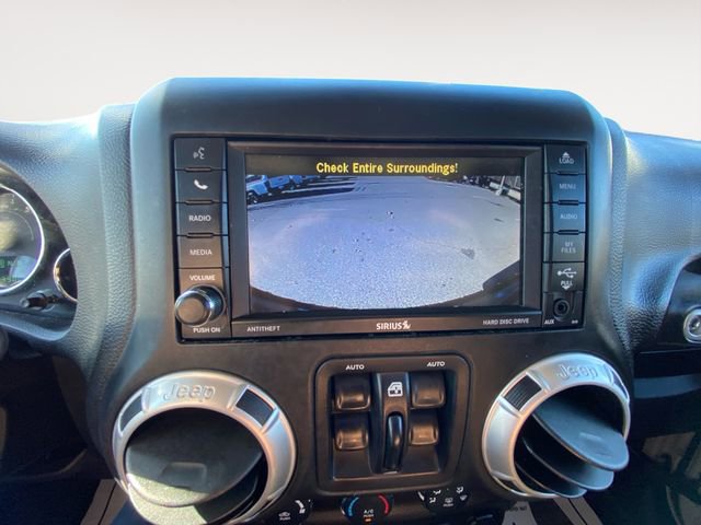 Used 2017 Jeep Wrangler Unlimited Rubicon w/ Cold Weather Group image 26