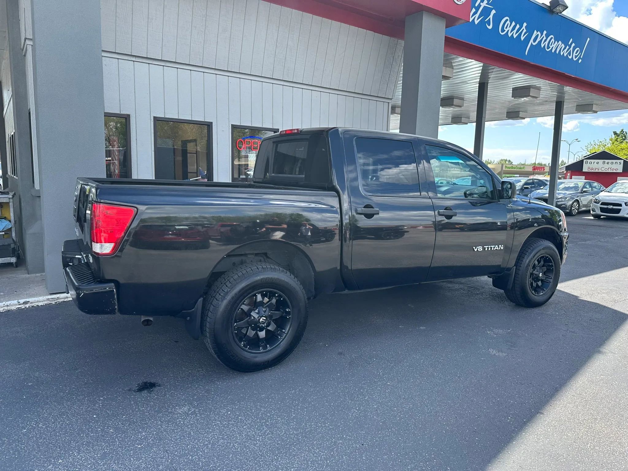 Used 2012 Nissan Titan S AWD/4WD image 30