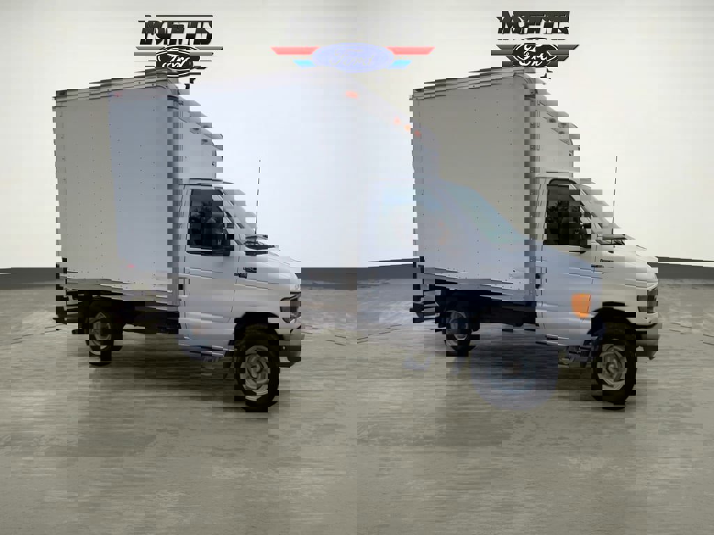 Used 2005 Ford E-350 and Econoline 350 Super Duty image 6