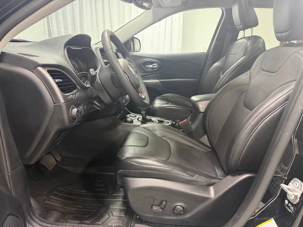 Used 2022 Jeep Cherokee Limited w/ Elite Package AWD/4WD image 20