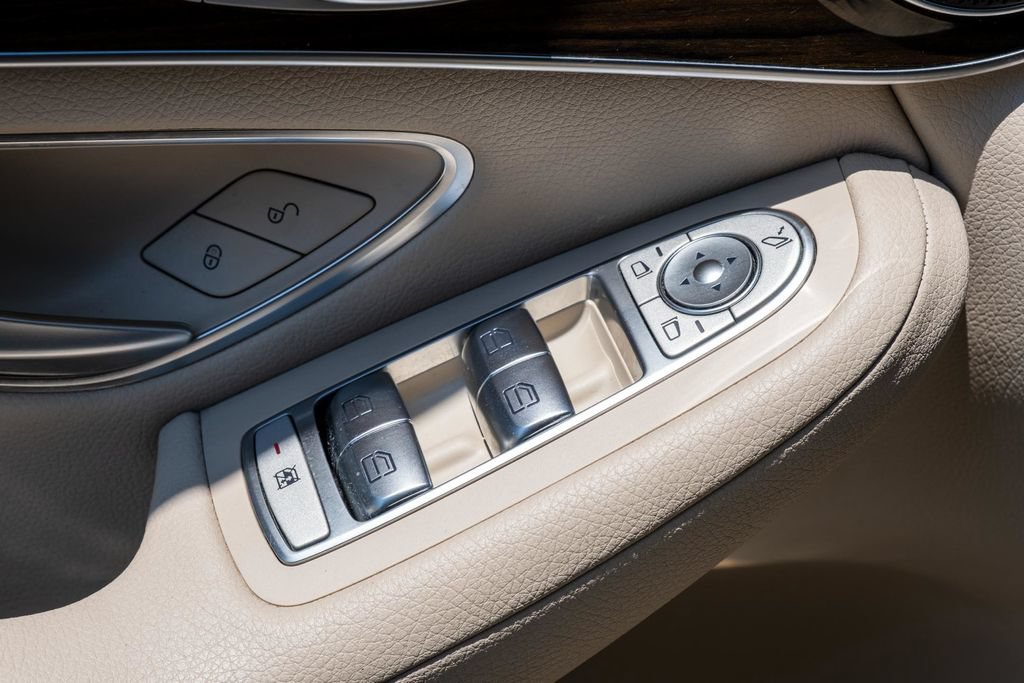 Used 2019 Mercedes-Benz GLC 300 image 15