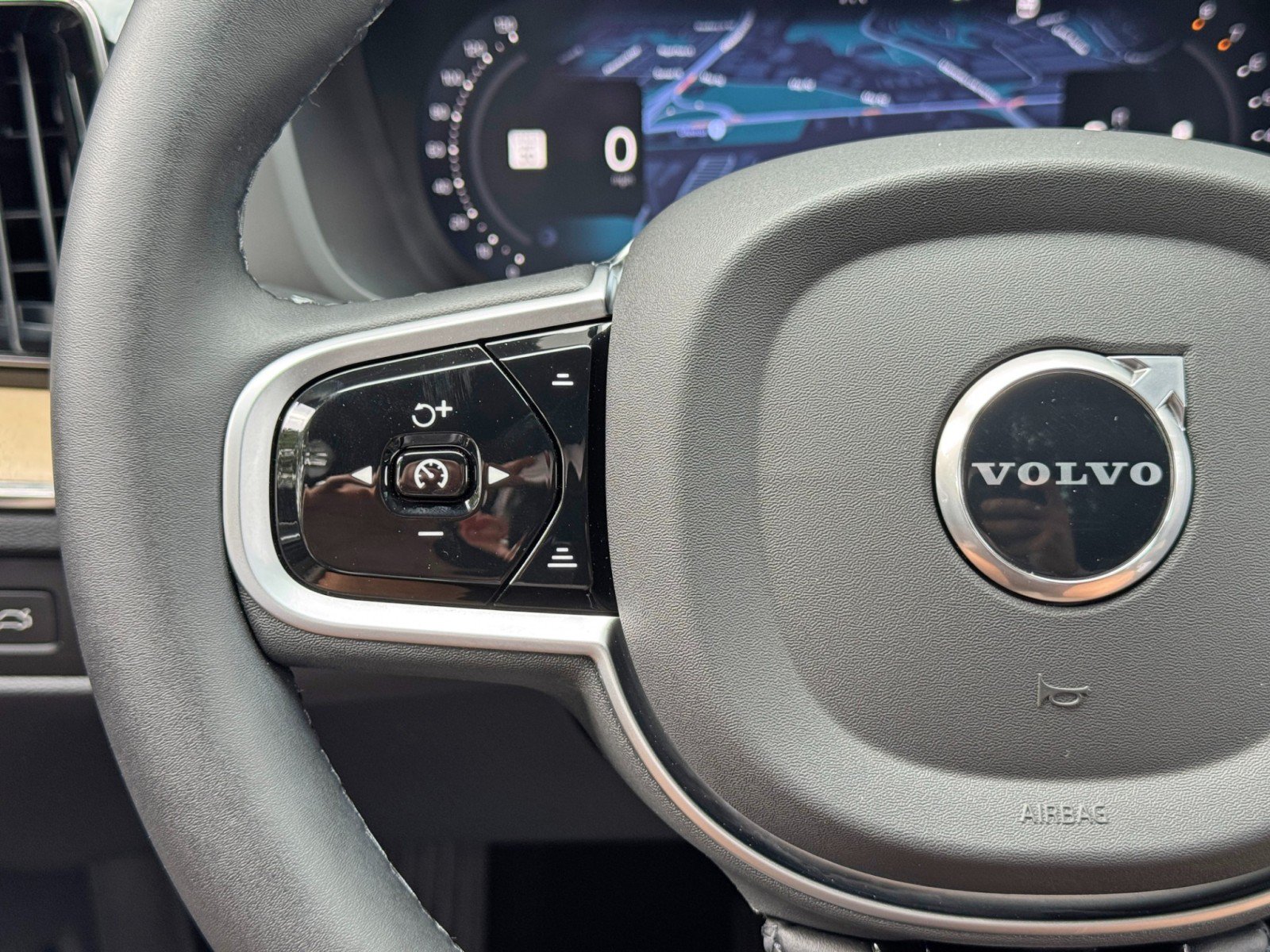 Used 2026 Volvo XC60 B5 Core w/ Climate Package AWD/4WD image 22
