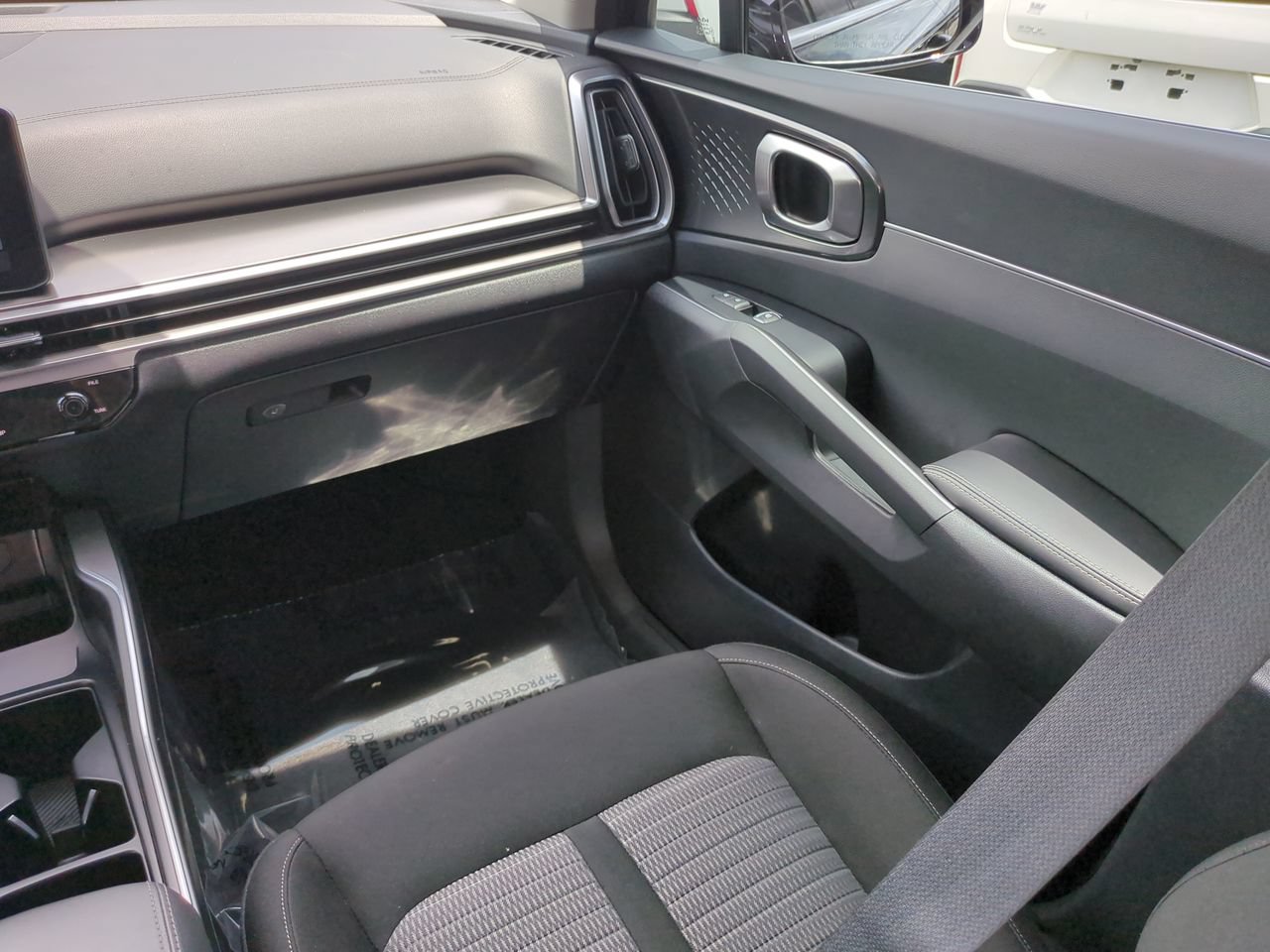 Certified 2026 Kia Sorento LX FWD image 17