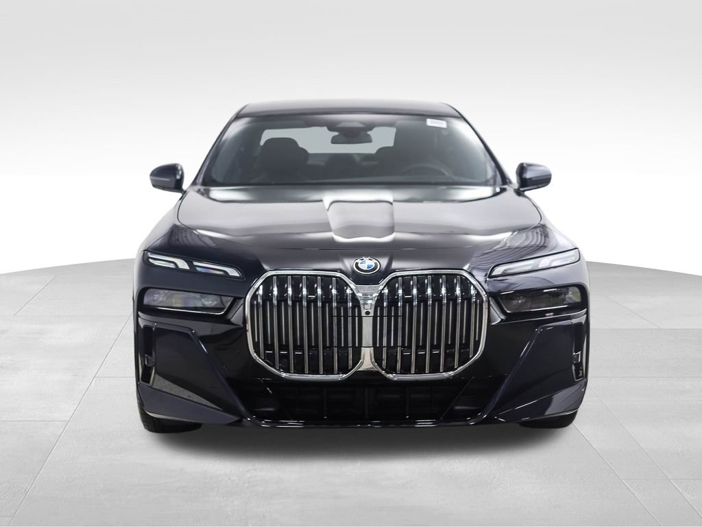 New 2026 BMW 740i xDrive w/ Premium Package image 8