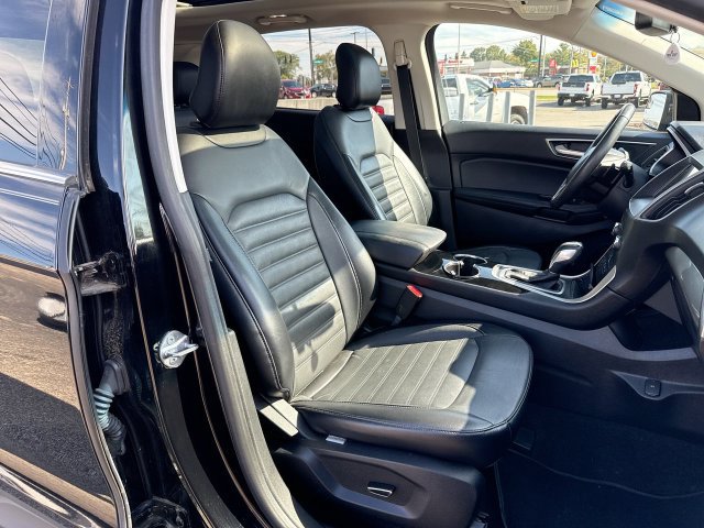 Used 2018 Ford Edge SEL w/ Equipment Group 201A FWD image 25