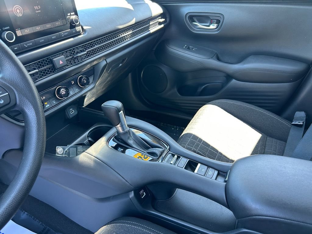 Used 2023 Honda HR-V LX image 11