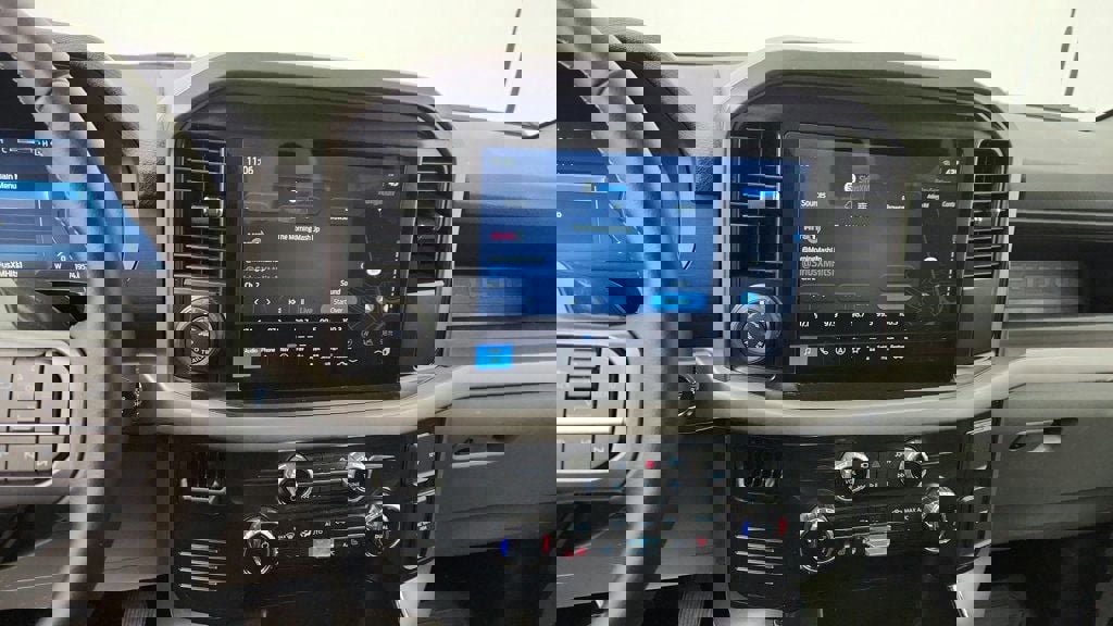 Used 2025 Ford F150 Lightning XLT image 14