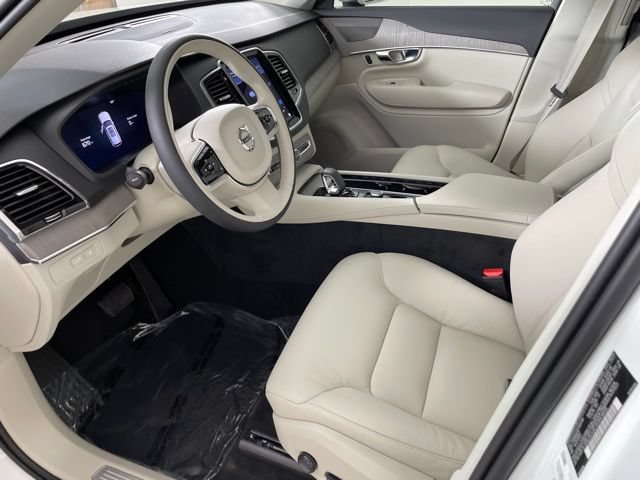 Certified 2025 Volvo XC90 T8 Plus w/ Protection Package Premier AWD/4WD image 19