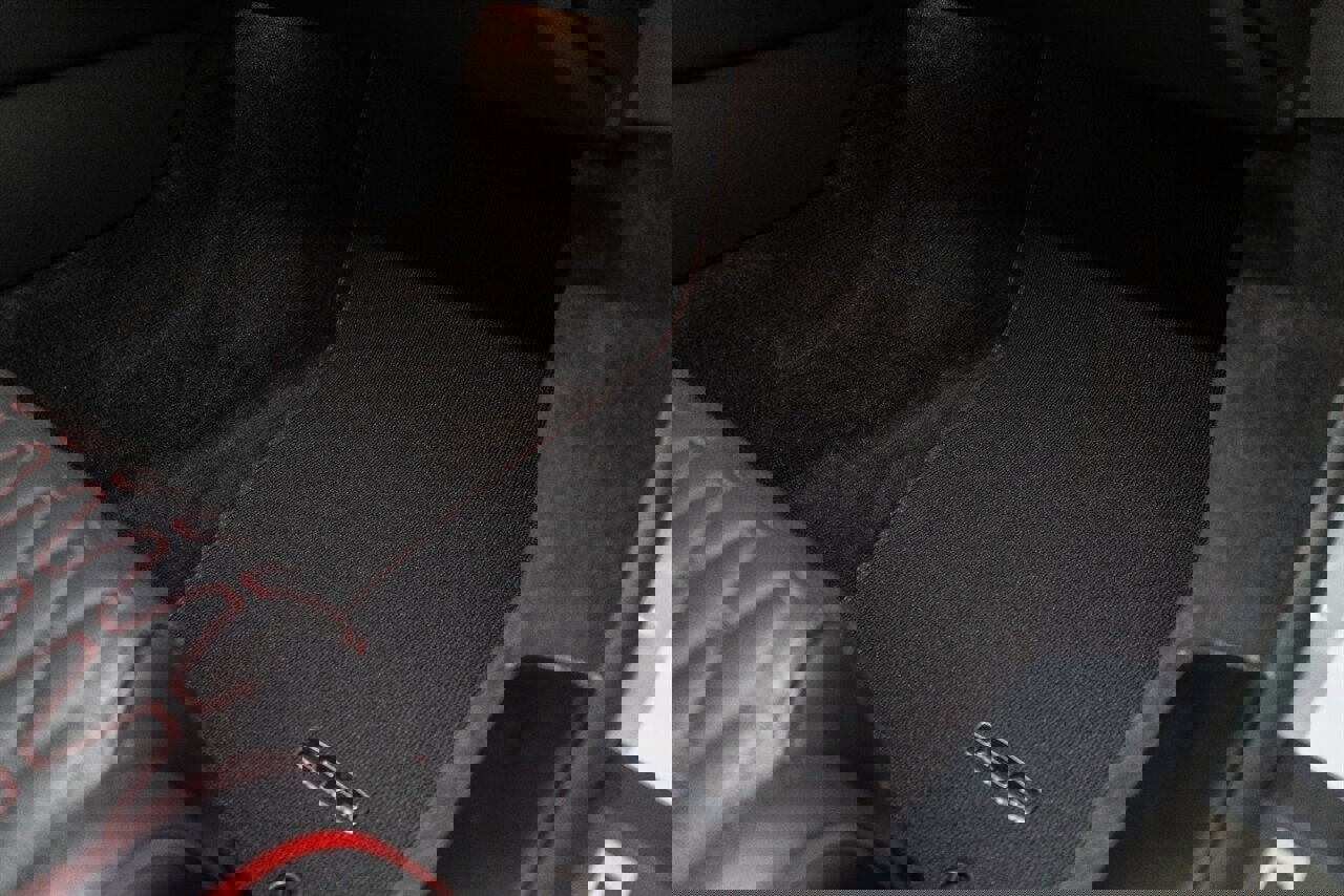 Used 2020 Jaguar F-TYPE SVR image 66