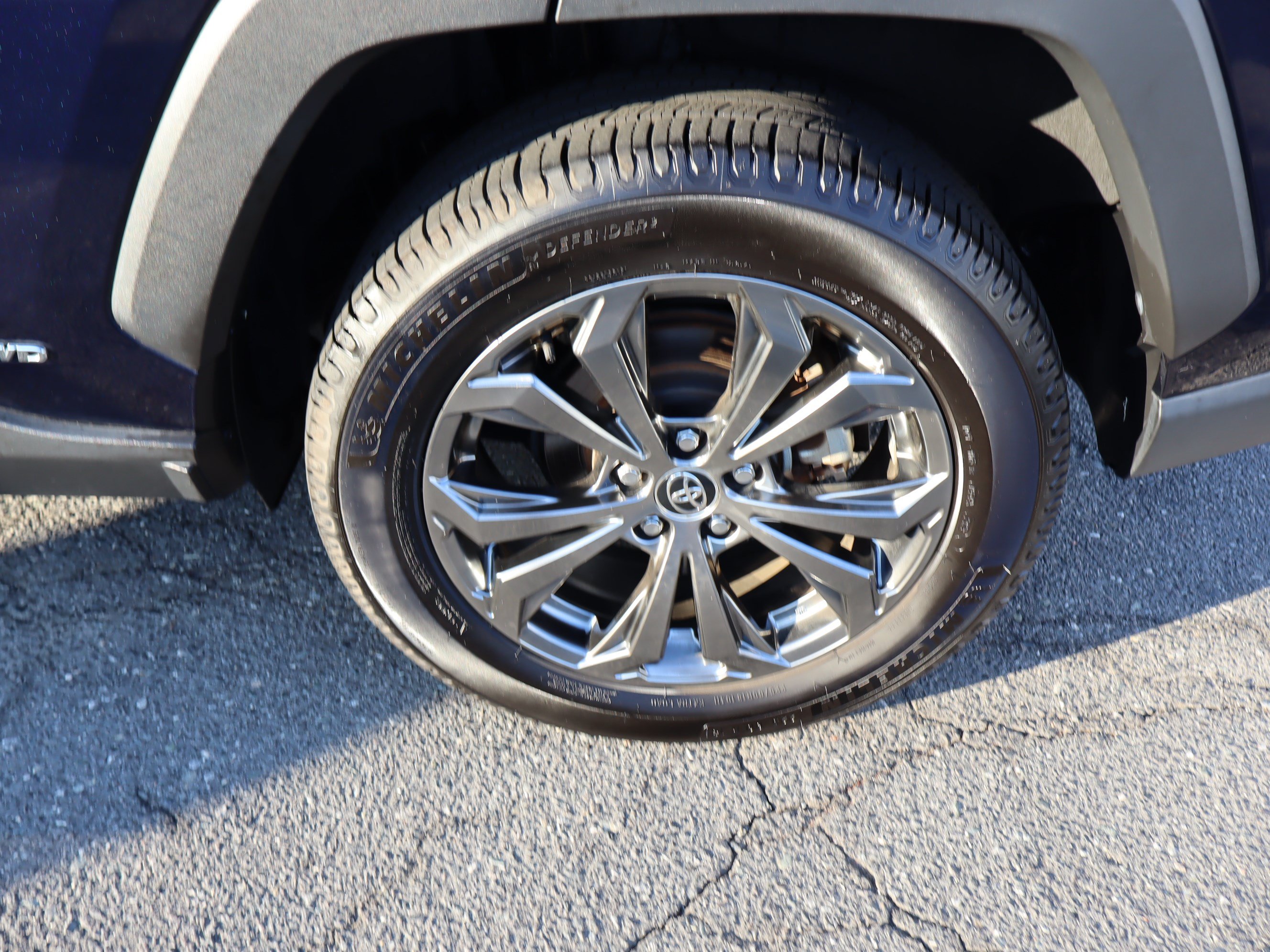 Used 2022 Toyota RAV4 Limited AWD/4WD image 40