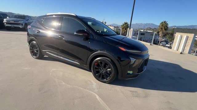 Used 2023 Chevrolet Bolt EUV Premier w/ Sun & Sound Package image 2