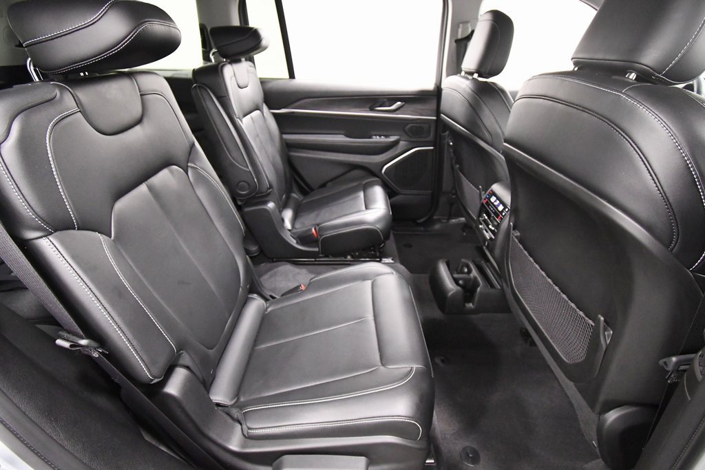 Used 2021 Jeep Grand Cherokee L Limited w/ Trailer Tow Group (B) image 17