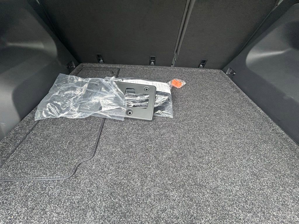 Certified 2024 Volkswagen Atlas Cross Sport SE image 43