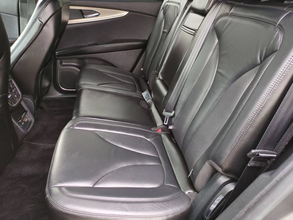 Used 2017 Lincoln MKX Select FWD image 25