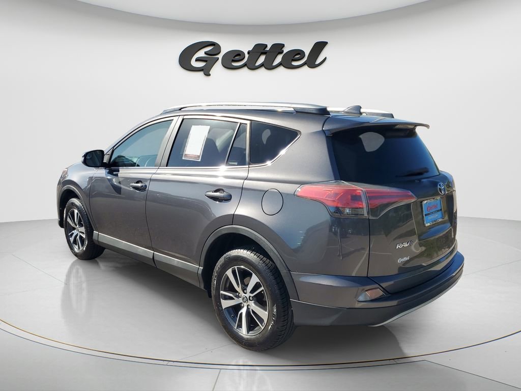 Used 2017 Toyota RAV4 XLE image 6