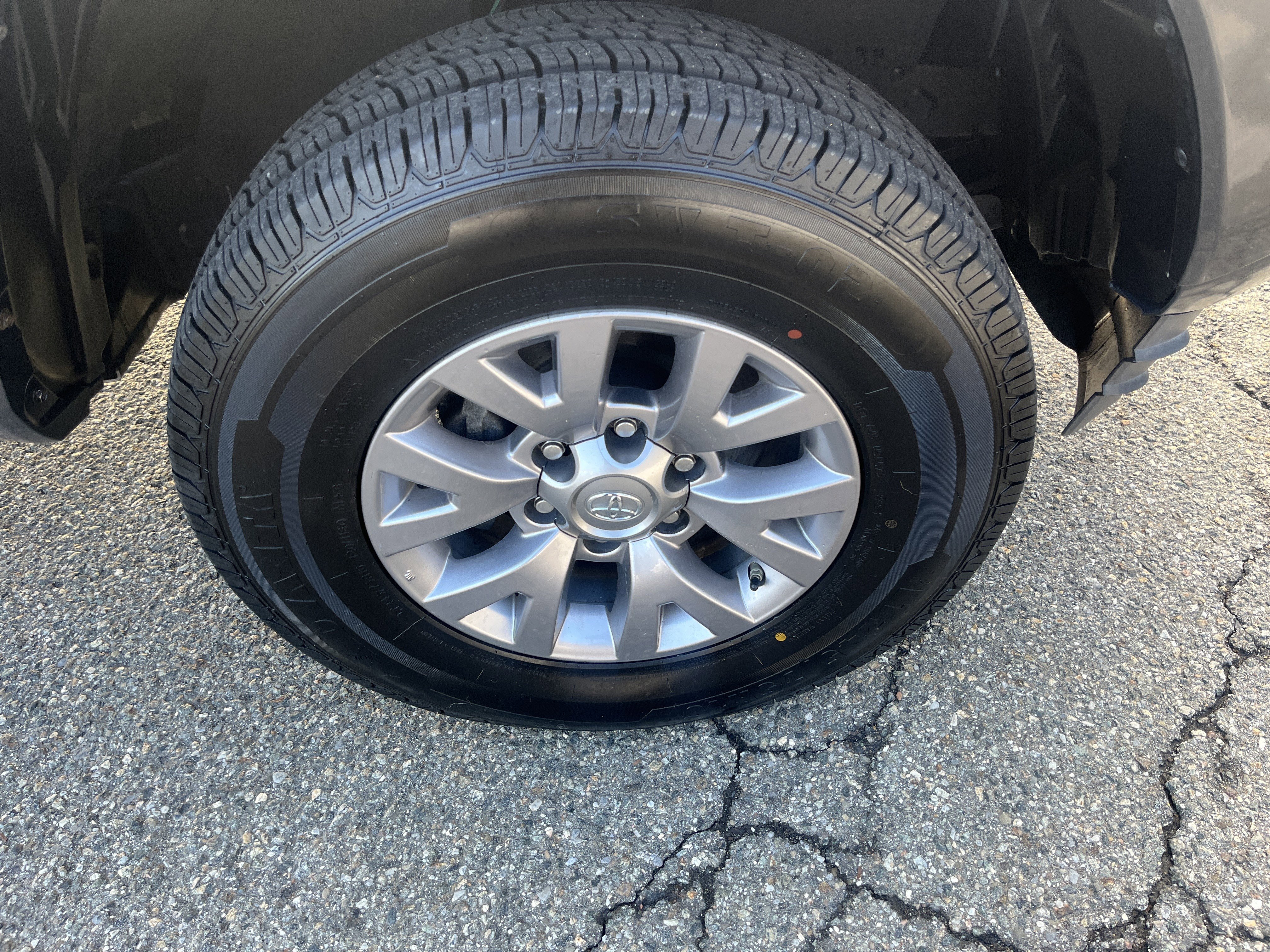 Used 2018 Toyota Tacoma SR5 image 13