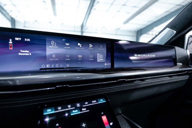 Used 2025 Cadillac Escalade Sport Platinum w/ LPO, ONYX Package image 22