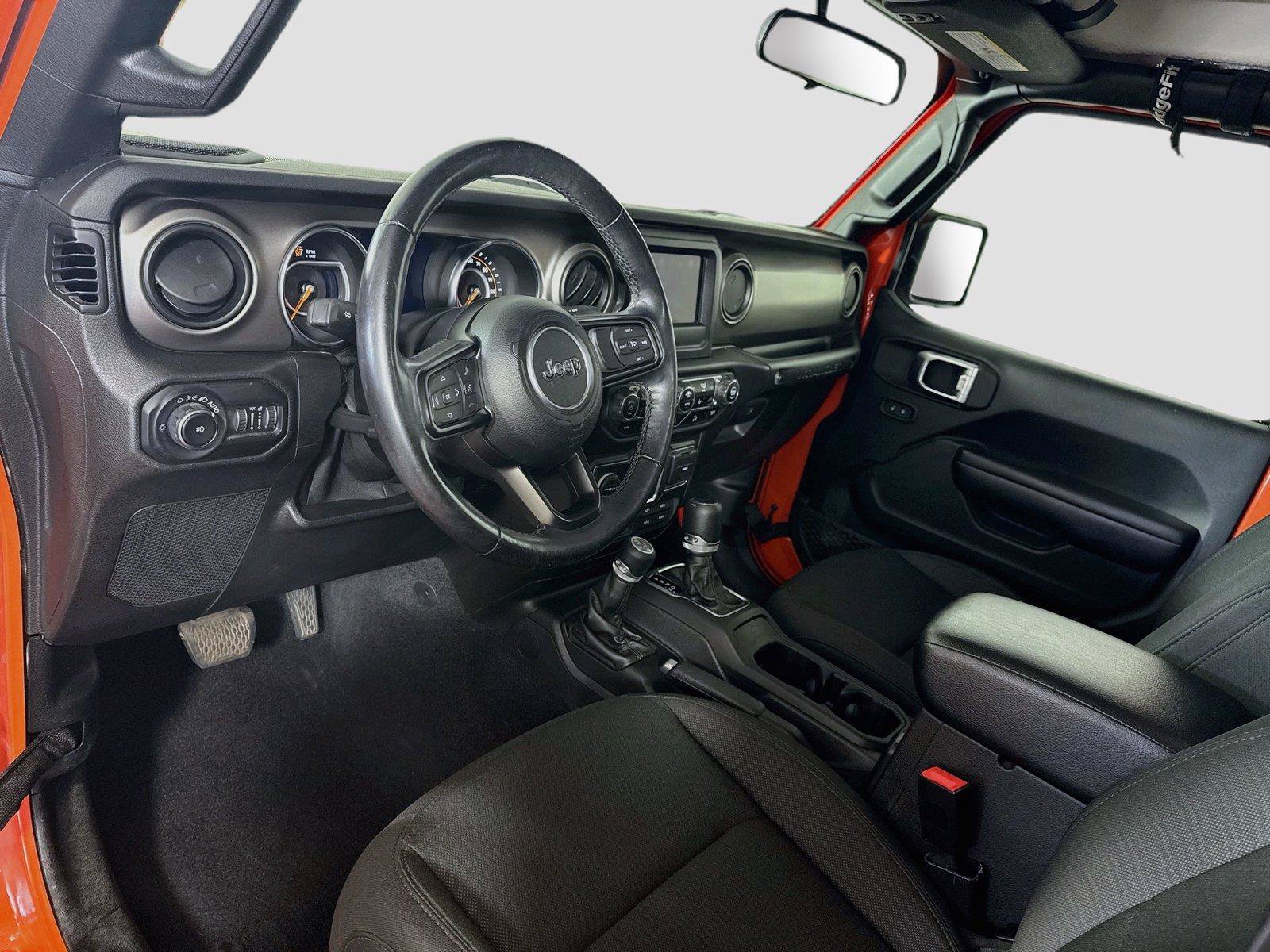 Used 2020 Jeep Wrangler Sport AWD/4WD image 3