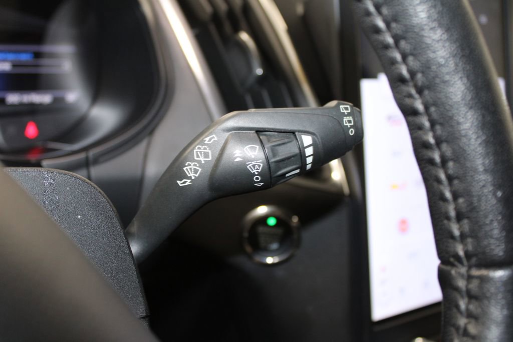 Used 2022 Ford Edge Titanium image 41