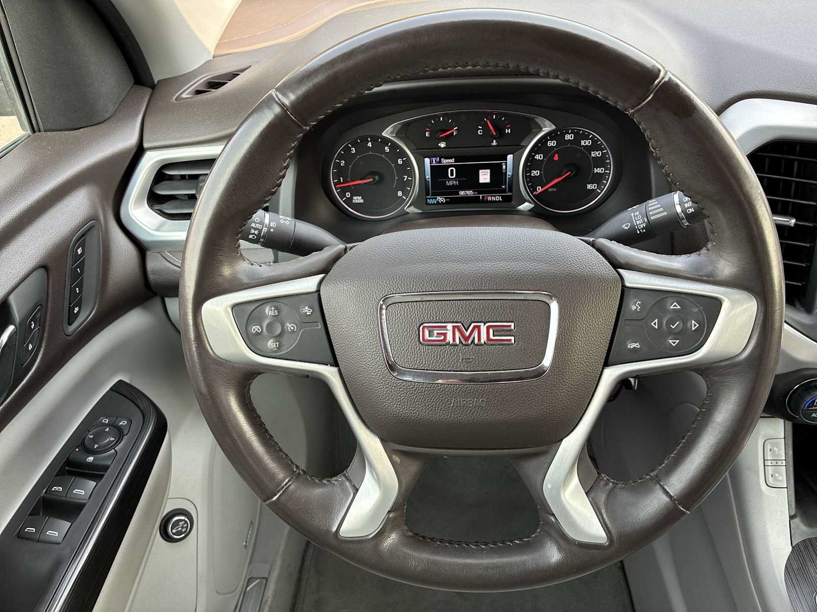 Used 2018 GMC Acadia SLT AWD/4WD image 11