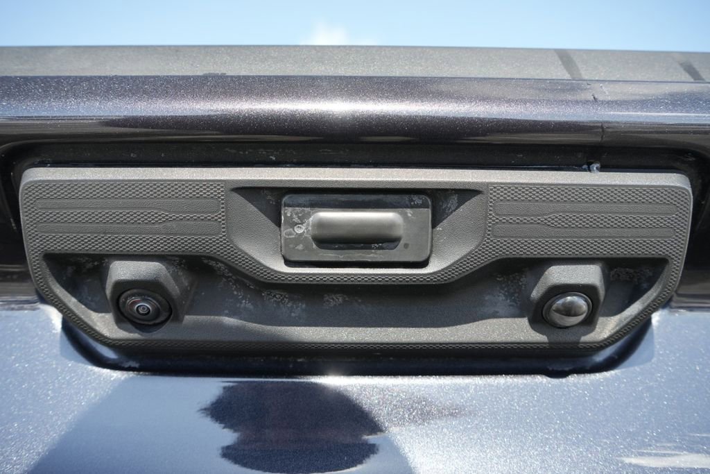 Used 2022 Chevrolet Silverado 1500 LT image 13