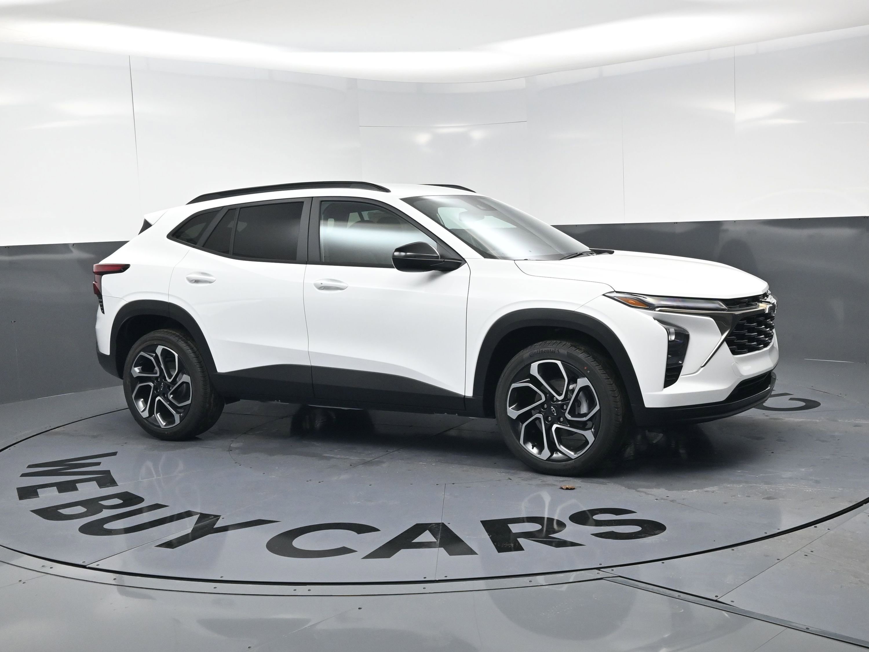 New 2026 Chevrolet Trax RS w/ Driver Confidence Package image 2