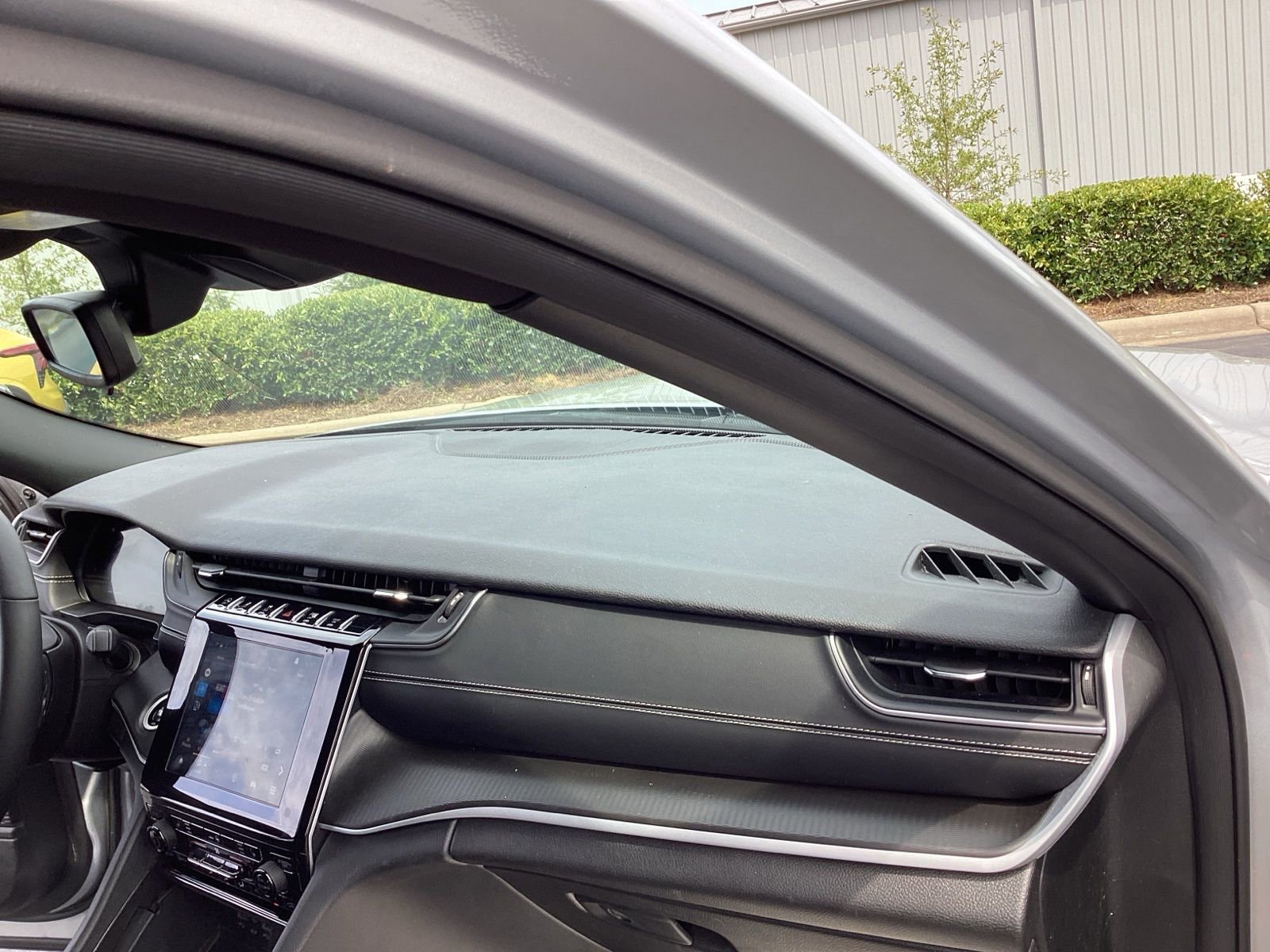 Used 2024 Jeep Grand Cherokee L Laredo image 17