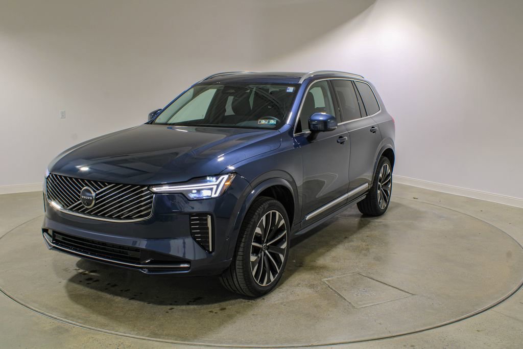 Used 2026 Volvo XC90 B5 Plus w/ Protection Package Premier AWD/4WD image 1