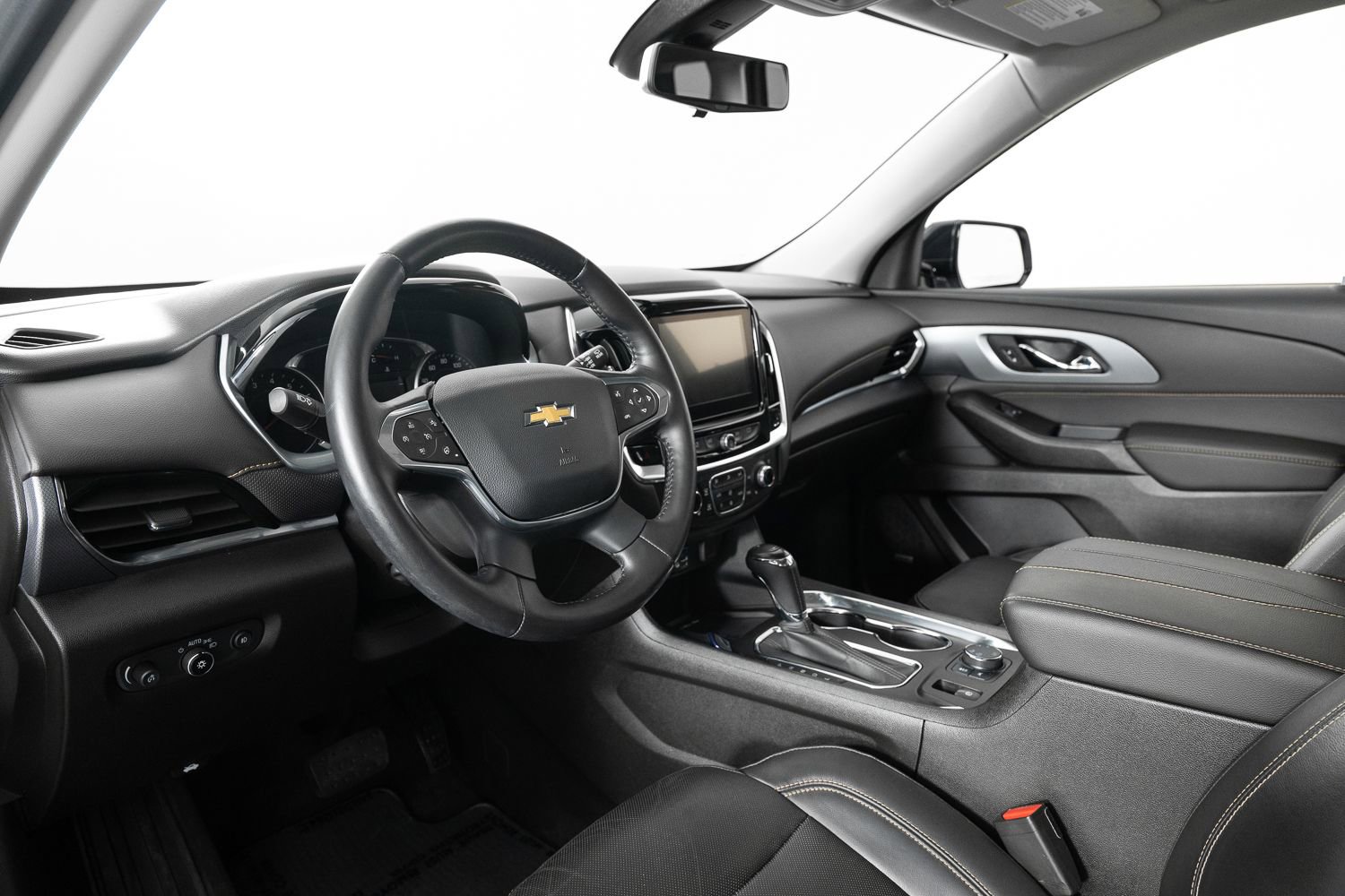 Used 2020 Chevrolet Traverse Premier w/ Redline Edition image 12