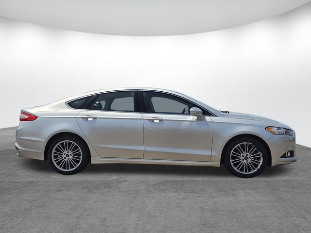 Used 2014 Ford Fusion SE w/ Equipment Group 202A image 3