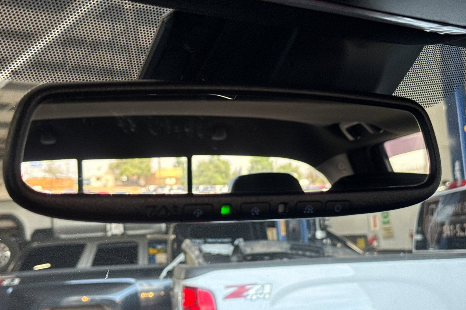 Used 2020 Toyota Tacoma SR5 AWD/4WD image 23