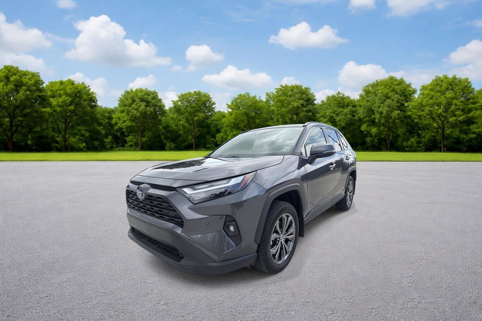 Used 2024 Toyota RAV4 XLE Premium w/ Weather Package AWD/4WD image 3