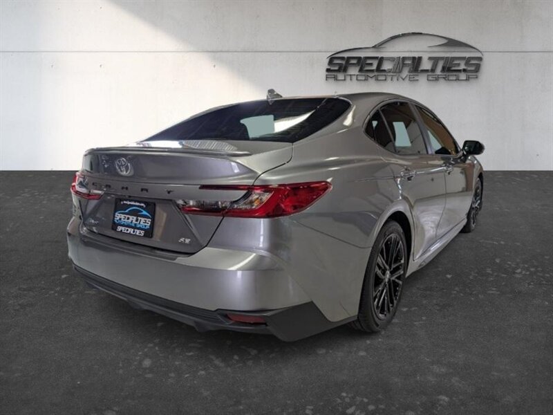 Used 2025 Toyota Camry SE w/ Convenience Package FWD image 10