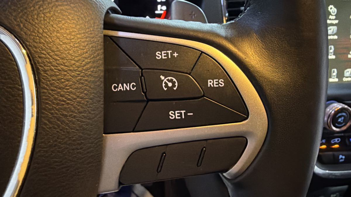 Used 2017 Dodge Durango SXT w/ Quick Order Package 23B AWD/4WD image 18