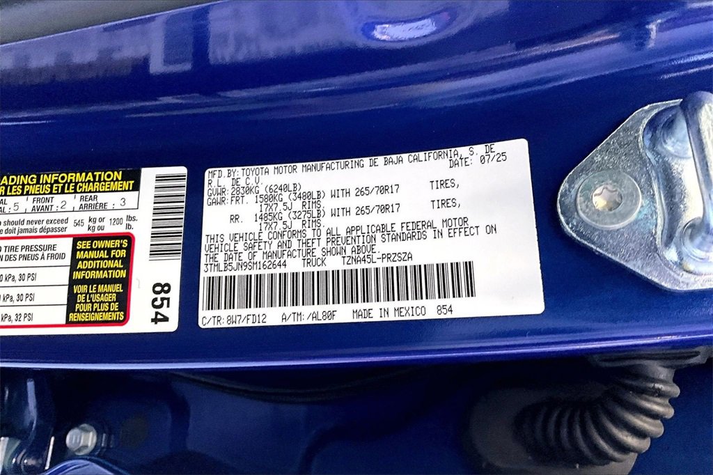 Used 2025 Toyota Tacoma TRD Off-Road image 16
