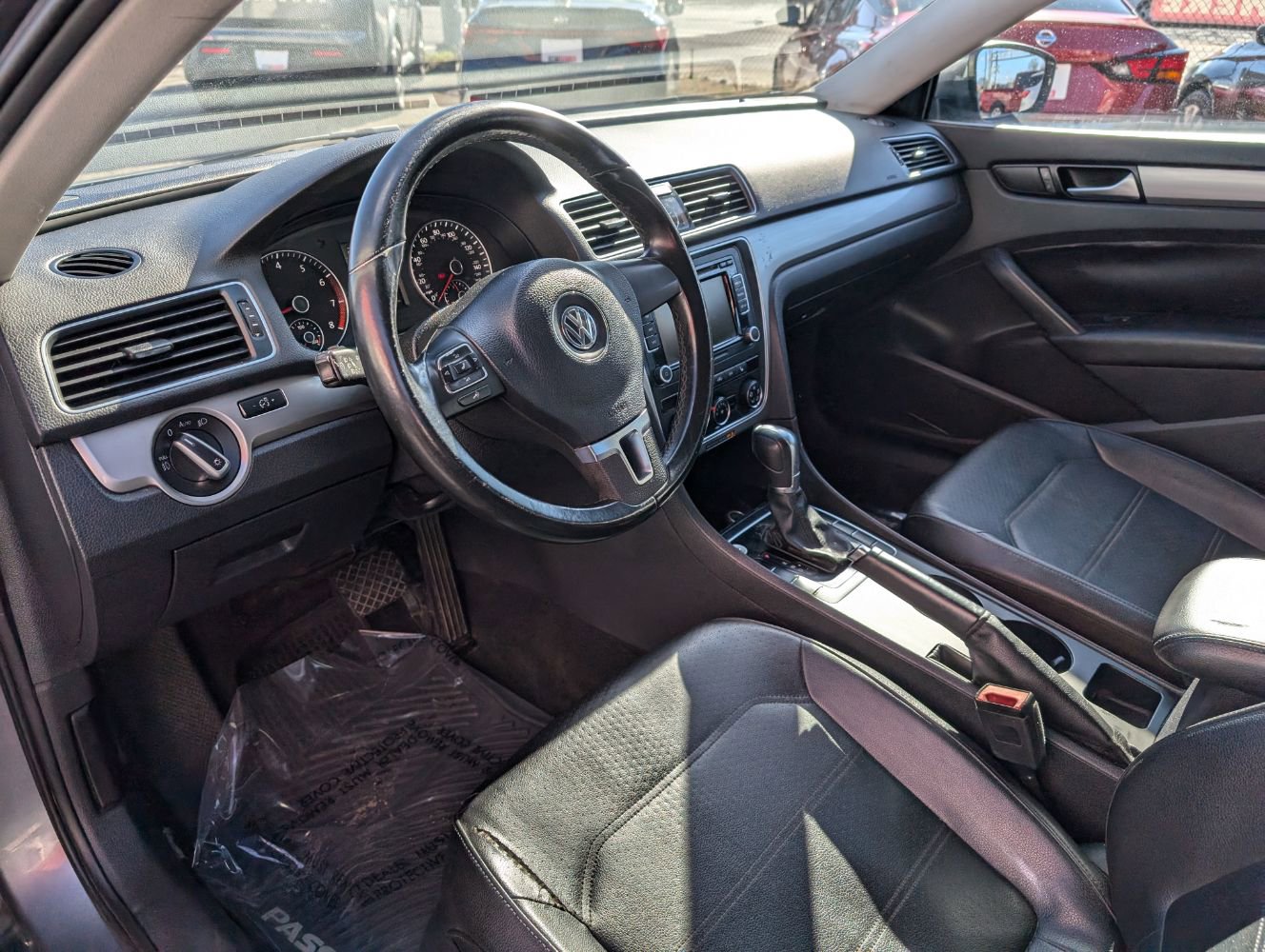 Used 2015 Volkswagen Passat 1.8T Limited Edition image 12