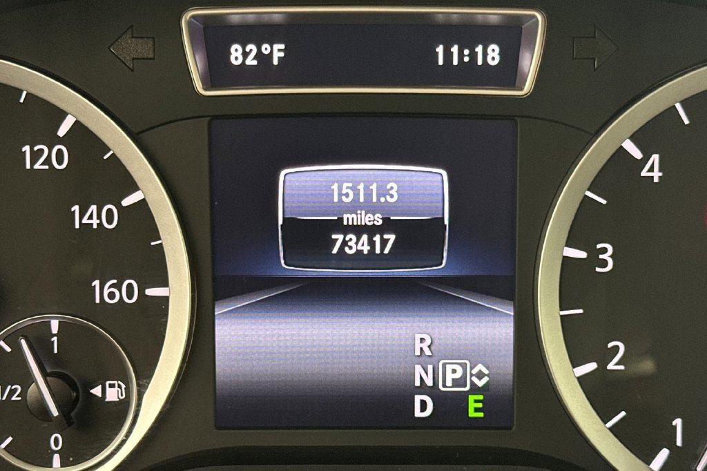 Used 2017 INFINITI QX30 Sport FWD image 31