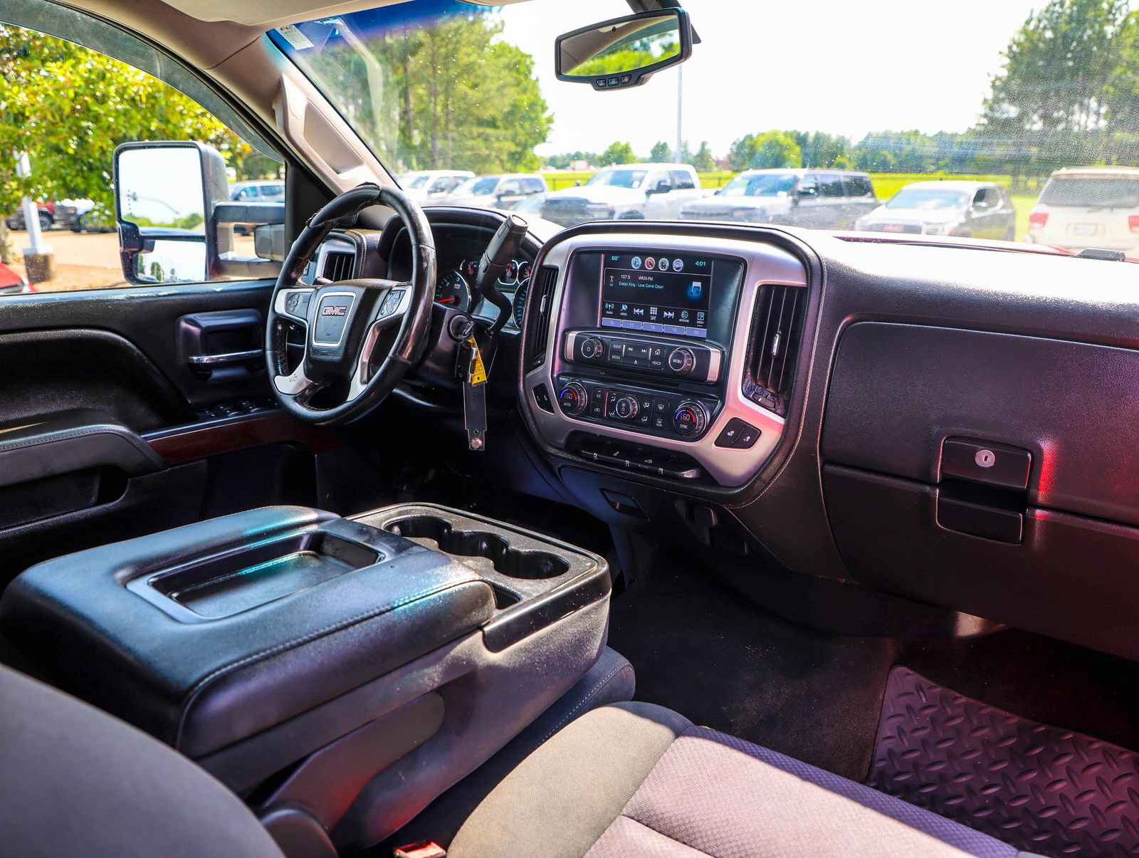 Used 2017 GMC Sierra 2500 SLE w/ SLE Fleet Preferred Package AWD/4WD image 10