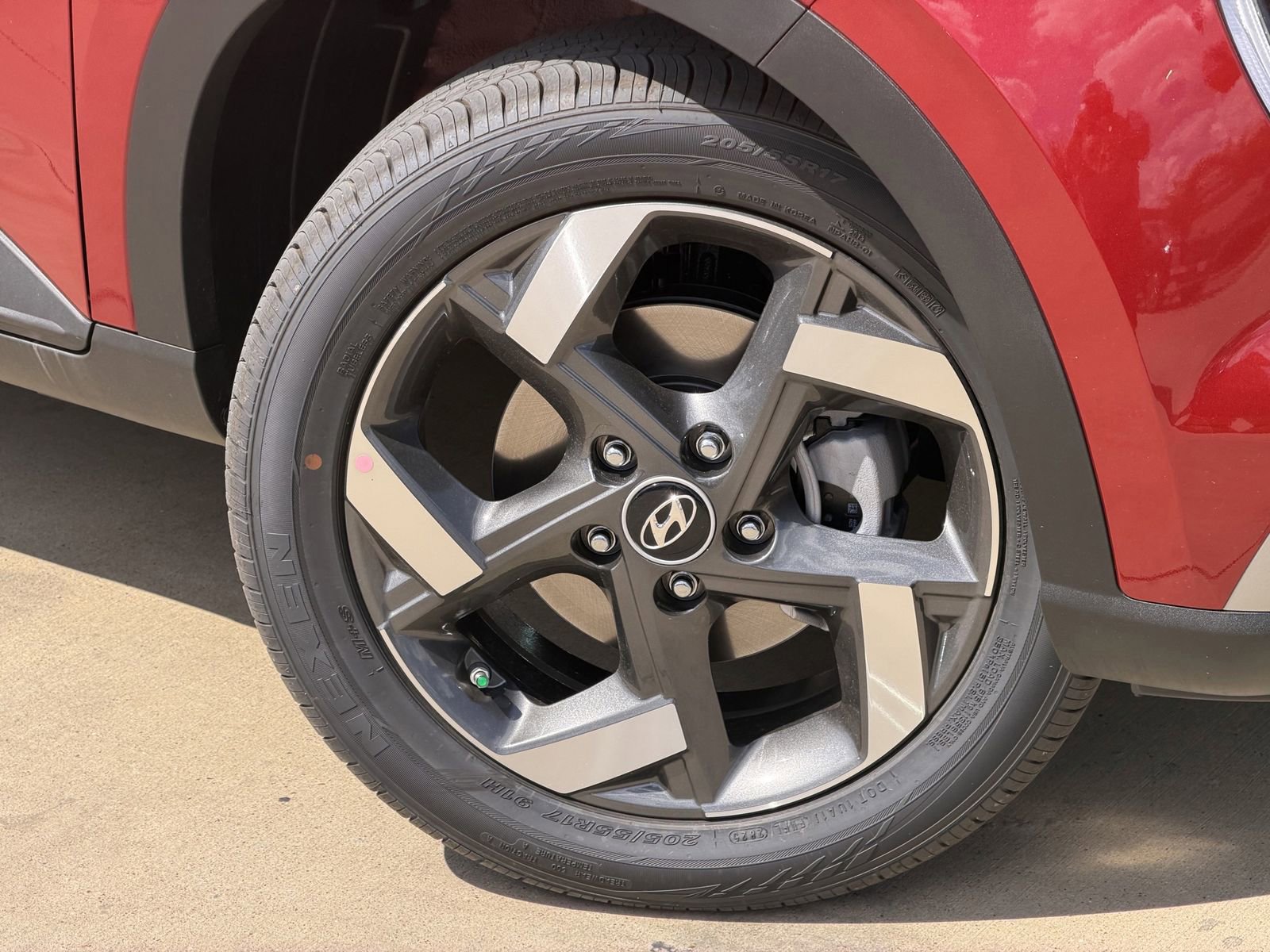 New 2025 Hyundai Venue Limited FWD image 8